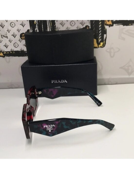 New Authentic Prada Red Tortoise Shell Sunglasses main image 12